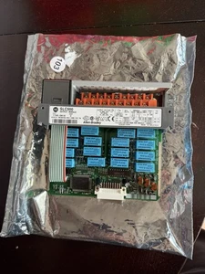 Allen-Bradley Category 1746-OW16 SLC500 Series C Output Module 1746OW16 - Picture 1 of 6