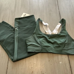 NWT Fabletics Green Silver Statement Powerhold Legging Paige Sports Bra Set XXL - Picture 1 of 11