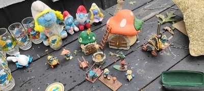 I Hv Ovr 130 Peyo Smurfs Made In 76 Rare Vintage Hard To Find Collection Fr Sale - Image 1 of 4