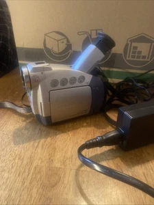 Canon NTSC Zr40 Digital Video Camcorder Not Tested - Picture 1 of 10