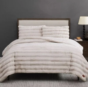 FRYE 2” Jacquard Channel, Faux Fur Comforter Set, Reversible - Beige QUEEN - Picture 1 of 5