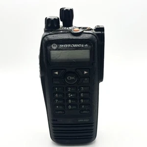 Motorola XPR 6550 Portable Handheld Two-Way Radio Digital UHF UHF2 450-512 MHz - Picture 1 of 2
