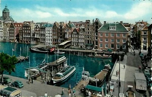 Amsterdam C Damrak pm 1956 old car boat Postcard - Imagen 1 de 2