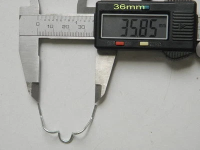 Farol refletor de mola NOS original do fabricante Yamaha TY250 TY175 IT400 HX90 L2 GT80 - Imagem 1 de 4