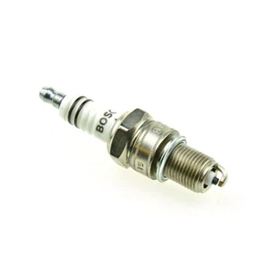Spark Plugs x 5 Bosch Fits Porsche 944 S2 924 VW Golf Scirocco Passat Polo Volvo - Picture 1 of 1