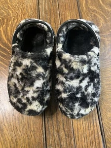Zuecos Crocs Peludos Talla 7 Leopardo Sin Cordones Zueco Zapato Piel Estampado Animal - Imagen 1 de 6