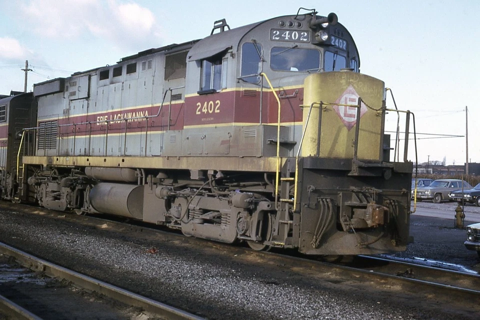ERIE LACKAWANNA RAILROAD C-424 #2402 ORIGINAL DIAPOSITIVA KODACHROME Foto 1 de 1