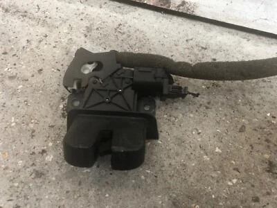 MECANISMO DE BLOQUEO DE MALETERO PORTÓN TRASERO AUDI TT MK2 (EN TAPA MALETERO) 8J 2006-2014 Foto 1 de 3
