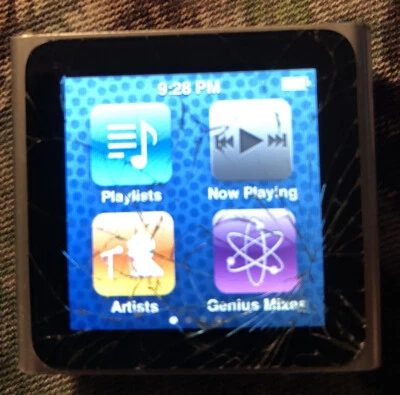 iPod shuffle 6th Gen Green (8 GB) A1366 Fair Used [BROKEN] Cracked Glass Songs - Image 1 of 3