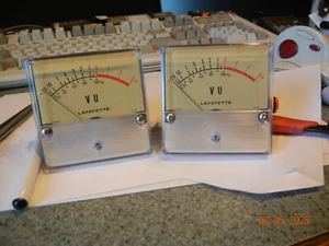 2 each 3 inch square VU meters in excellent condition - Zdjęcie 1 z 10