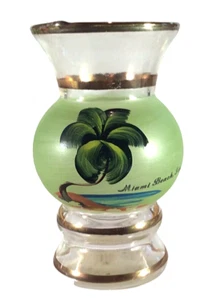 Jarrón Pyrex pintado a mano Miami Beach FL recuerdo palmera brote 4" verde EE. UU. de colección - Imagen 1 de 5