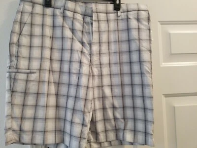 Shorts masculinos GrandSlam tamanho 38 novo com etiquetas absorção de umidade, fácil cuidado, fluxo solarUPF50$60 - Imagem 1 de 4