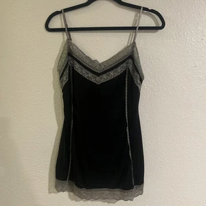 The Limited Negro Satinado con Ribete de Encaje - Camisón Mediano para Mujer, Vestido Lingirie - Imagen 1 de 17