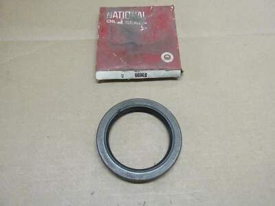 1940'S 1950'S REO TRUCK REAR WHEEL SEAL F206 SERIES 6696S - Image 1 of 2