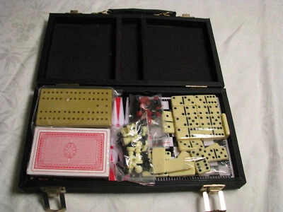 Juegos de mesa con estuche tarjetas Cuna Dominó Ajedrez/Damas Foto 1 de 3