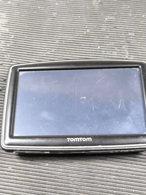 TomTom XXL GPS Navigator - Gebraucht, Aktiv, Zerkratzt, Nein Accessoires - Bild 1 von 3