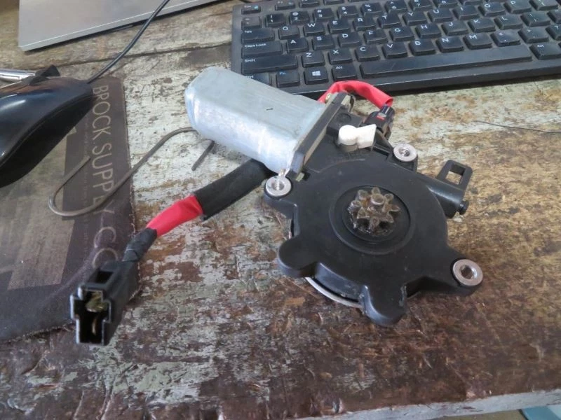 Passenger Right Power Window Motor Front Station Wgn Fits 02-07 IMPREZA 38676 - Image 1 of 1