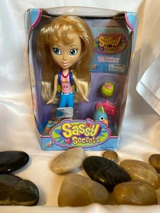 2001 Sassy Secrets Dolls - Picture 1 of 7