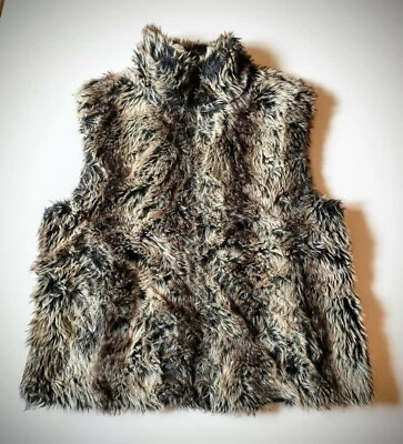 ♡BLASSPORT♡ Vegan Fur Vest (Reversible) Woman's Medium  - Image 1 of 4