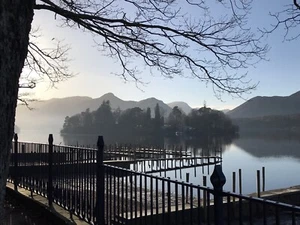 Karte: "Derwentwater Lake District" #8 Winter, Landungsreflexionen + Katzenglocken - Bild 1 von 17