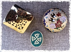 Gift set of 3 Vintage Trinket, Coin, Pill Boxes. Brass. China, India, Mexico - Picture 1 of 7