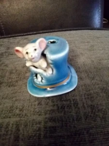 Foot In Foot Out Mouse In Hat (Chip To Ear) - Picture 1 of 7