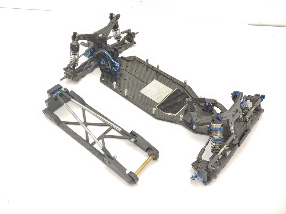 Team Associated B6.2 Carbon Fiber DRAG CAR Roller Slider Chassis w/ Powerstroke - Image 1 of 4