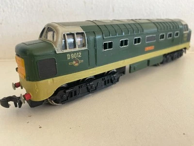HORNBY DUBLO 2 RAIL D9012 CREPELLO 2232 DELTIC DIESEL 2 TONE GREEN LOCO C1960 GC - Image 1 of 4