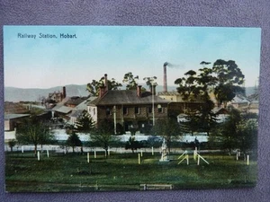 POSTCARD - RAILWAY STATION HOBART - Picture 1 of 1