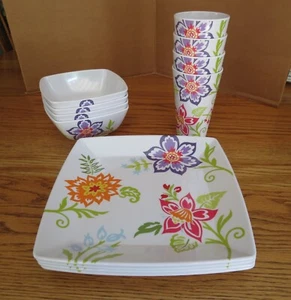 Longaberger Melamine Summertime Floral Set of 16 - 4 Plates, 4 Bowls, 4 Cups - Picture 1 of 13