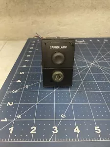 99-02 CHEVY SILVERADO TRUCK FOG CARGO LAMP SWITCH SILVERADO 15735837 SHIPS FAST - Picture 1 of 7