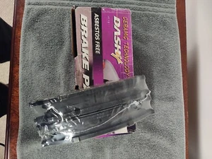 V1014358AB FRONT Brake Pads For 2004-2008 Pacifica Ceramic - Picture 1 of 5