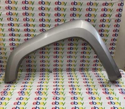 04-12 CHEVY COLORADO LEFT FRONT FENDER FLARE MOLDING OEM SILVER WA926L SCRATCHES - Image 1 of 4