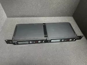 Lot of 2 SHURE SLX4 Wireless Microphone Receiver - Picture 1 of 10
