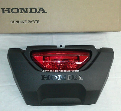 Luz trasera y tapa maletero Honda OEM TRX420 Rancher 2014-2022 / ver abajo Foto 1 de 4