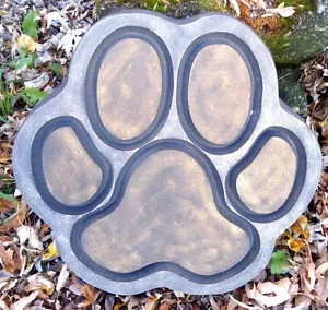 Dog paw print stepping stone mold 14" x 14" x 1.5" 1/8th" abs plastic mould - Picture 1 of 4
