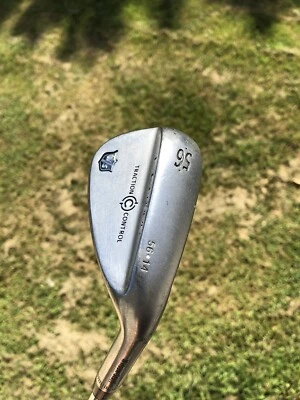 Cuña Wilson Staff 56 grados, para hombre, diestro Foto 1 de 4