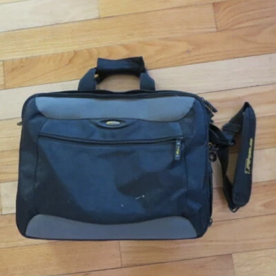TARGUS  15" Laptop Notebook Messenger Bag Computer Travel Work School - Image 1 of 4