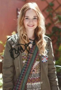HOLLYOAKS* DAISY WOOD-DAVIS 'KIM BUTTERFIELD' SIGNED 6x4 PORTRAIT PHOTO+COA - Picture 1 of 1