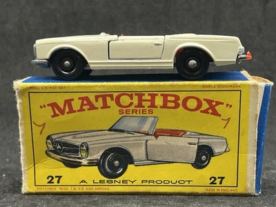 Matchbox MB27-D1: Mercedes Benz 230SL with Type E3 Box - Image 1 of 4