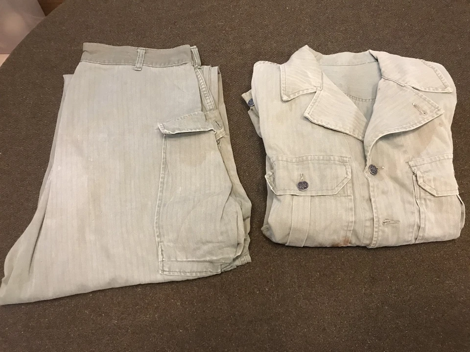 WW2 1940's US Army M-43 OD Cotton HBT 13 Star Button Fatigues, Shirt & Trousers - Image 1 of 4