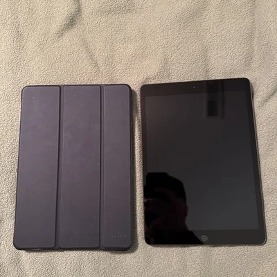 2019 Apple iPad 7 10.2" 32GB & WiFi Only (Space Gray) A2197  - Image 1 of 4