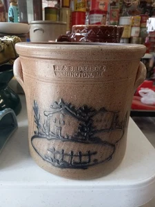 SALTGLAZE POTTERY Stoneware Crock W/ Cobalt Black Cabin Scene  R & B DIEBBOLL - Picture 1 of 20
