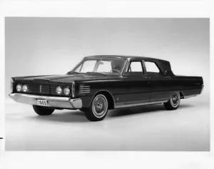 1965 Mercury Park Lane Four-Door Hardtop Press Photo and Release 0084 - Picture 1 of 2