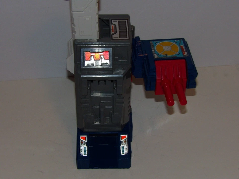 TRANSFORMERS G1 FORTRESS MAXIMUS RIGHT LEG LOT VINTAGE ORIGINAL - Image 1 of 4
