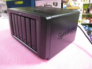 Synology DiskStation DS1618+ 6-Bay NAS Enclosure with 36 TB of disks! - Afbeelding 1 van 24