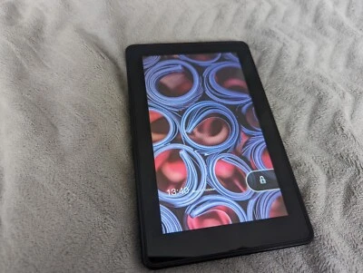 Amazon Kindle Fire 1st Gen 7" Tablet Reader D01400  ( Faulty touch ) - Image 1 of 4