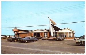 e-'70s Buick GS Coupe, Cars AT Restaurant Bel Air, Montmagny, Quebec, Canada - Picture 1 of 3