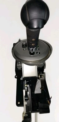 2004-11 Mitsubishi Endeavor Automatic Floor Gear Shifter TESTED See All PICTURES - Image 1 of 4