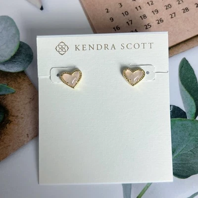 Kendra Scott Ari Heart Gold Stud Earrings In Rose Quartz For Women - Image 1 of 3